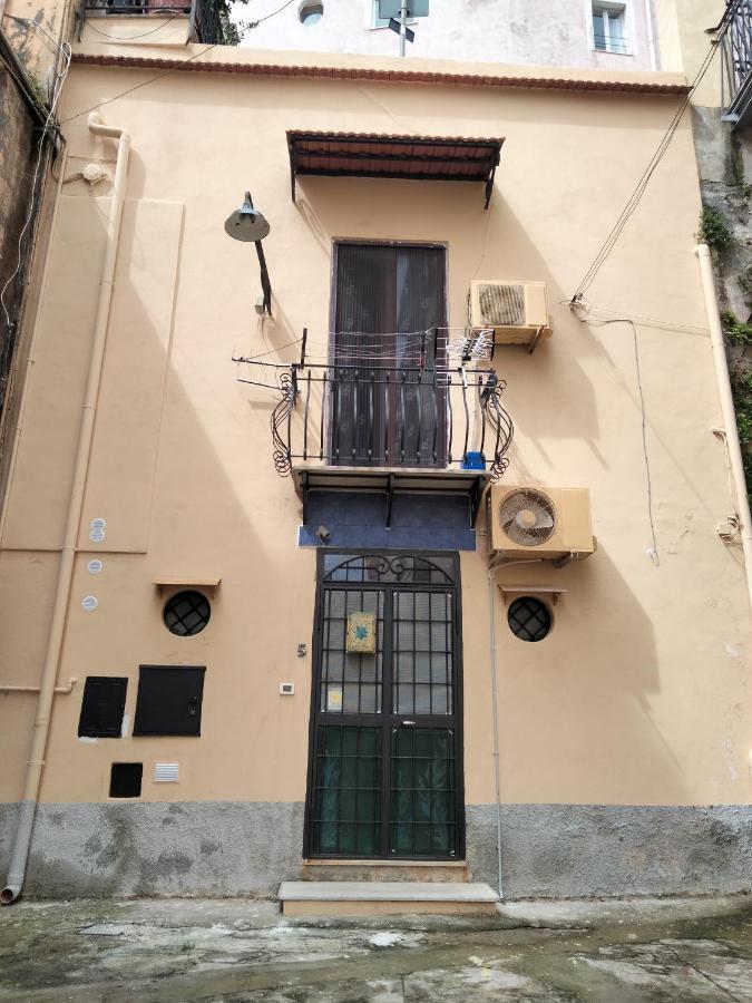 Little Art House Apartment Gaeta Exterior photo